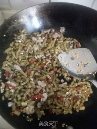 Spicy Stir-fried Sour Cowpeas recipe