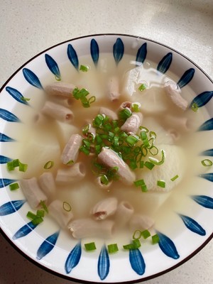 Stewed Small Intestine Radish Soup (clearing Heat and Detoxifying Super Suitable for Summer) recipe