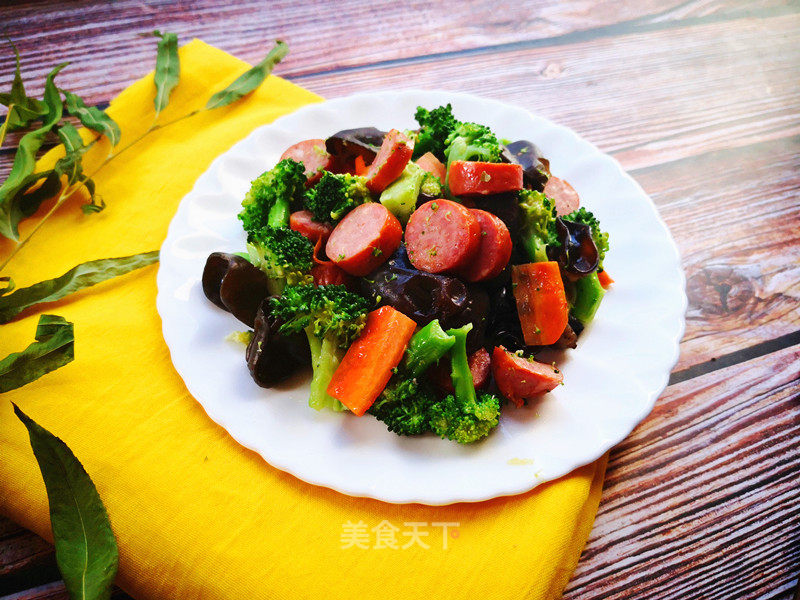 Stir-fried Beef Sausage with Broccoli recipe