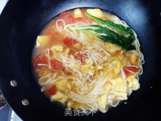 Tomato and Egg Noodles recipe