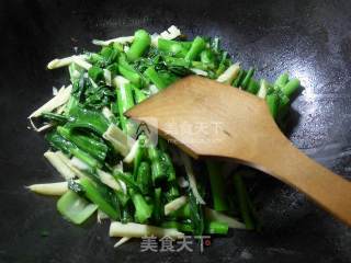 Stir-fried Rapeseed with Winter Bamboo Shoots recipe