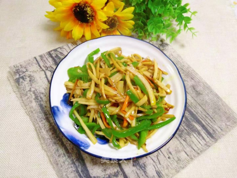 Pleurotus Eryngii with Green Pepper and Oyster Sauce recipe