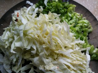 Stir-fried Noodles with Cabbage recipe