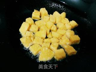 Stir-fried Mantou Ding recipe