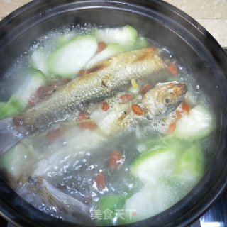 Fresh River Fish Stewed Loofah Soup recipe