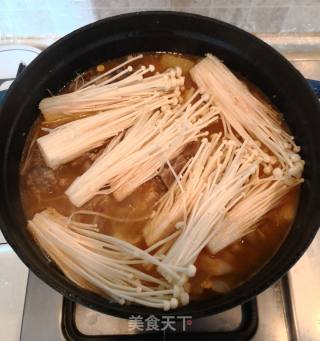 Kimchi Spine Potato Pot recipe