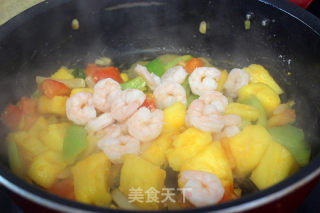 Stir-fried Shrimp with Pineapple recipe