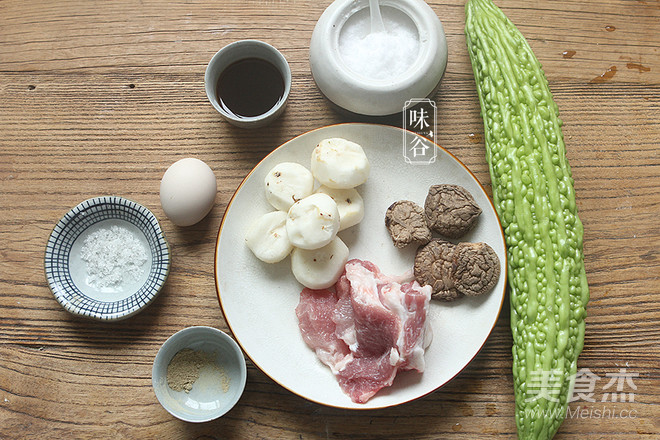 A Refreshing Meal in The Bitter Summer~stuffed Bitter Gourd recipe