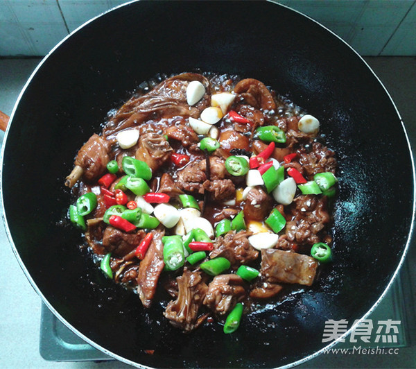 Basil Duck Casserole in Claypot recipe