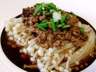 Enoki Mushroom with Meat Sauce recipe