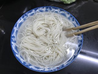 Mixed Noodles with Eggs and Vegetables recipe