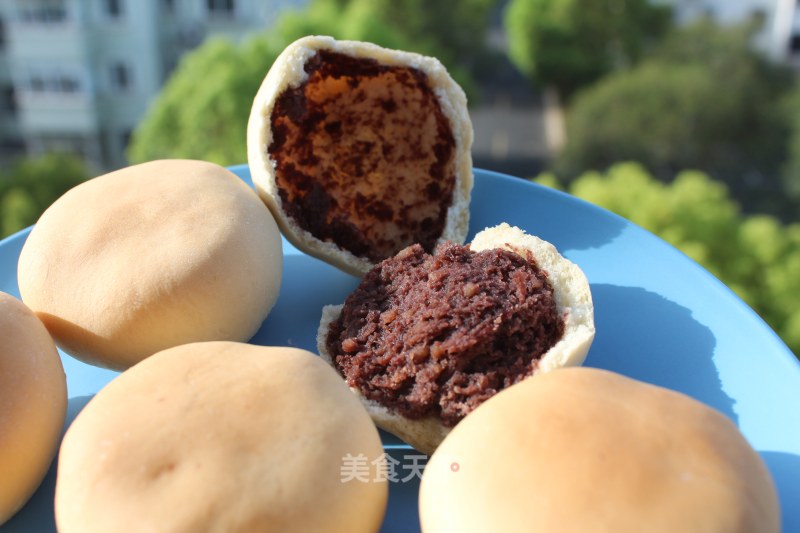 #the 4th Baking Contest and is Love to Eat Festival# No-oil Wine Stuffed Bean Paste Cake (homemade)