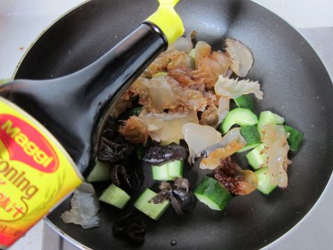 Cucumber Mixed Jellyfish Head recipe