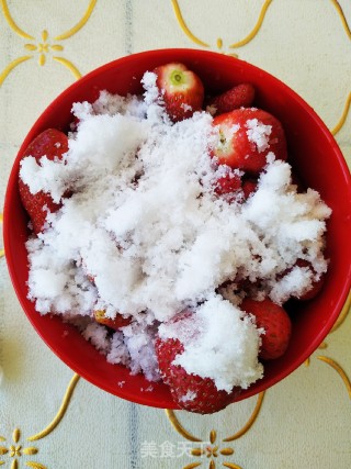 Homemade Canned Strawberries recipe