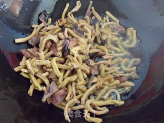 Private Spicy Fried Duck Intestines recipe