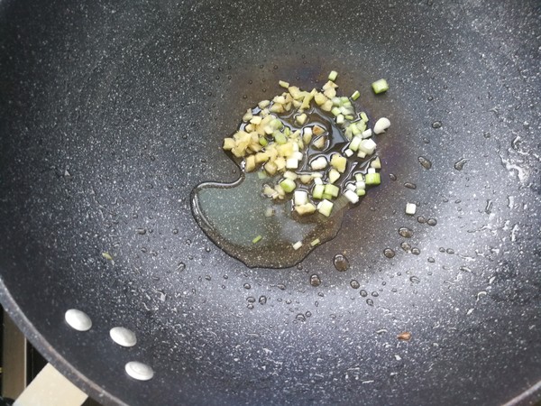 Stir-fried Asparagus with Nut Lily recipe