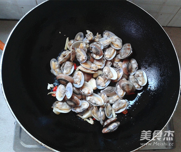 Cilantro Popped Clams recipe