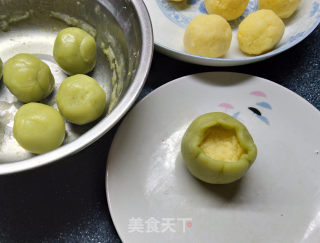 Custard Snowy Mooncakes recipe