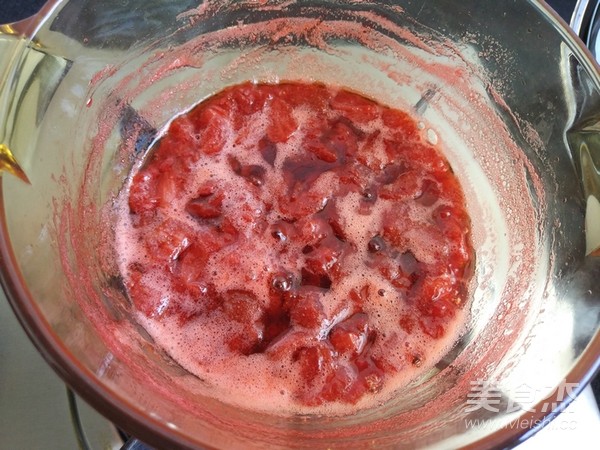 Strawberry Pulp Yogurt recipe