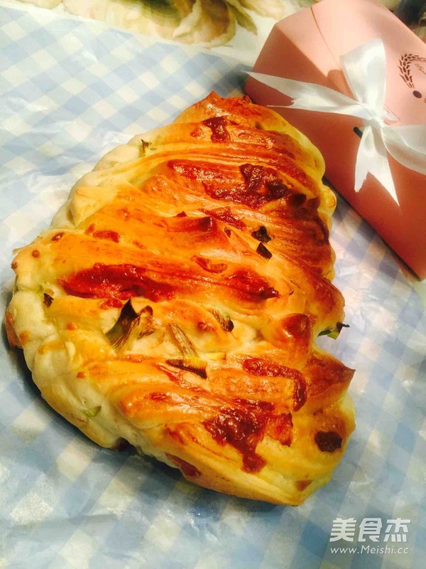 Shredded Scallion Bacon Bread recipe