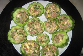 Stuffed Bitter Gourd with Flowered Dace recipe