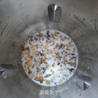 Walnut Almond Milk recipe