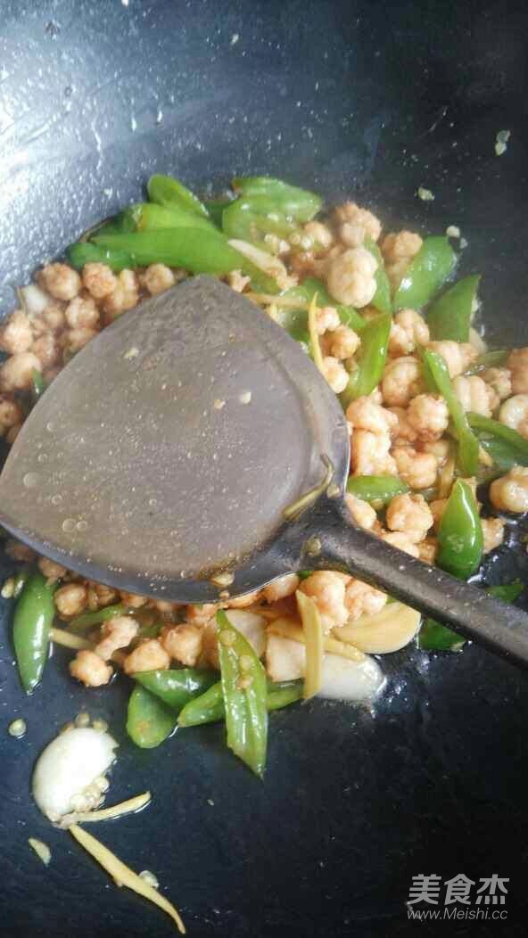 Stir-fried Crayfish with Green Pepper recipe