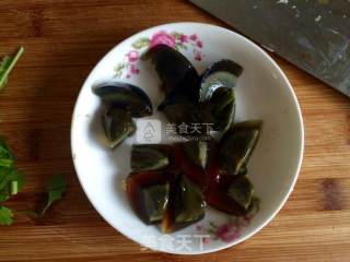 Loofah Preserved Egg Tofu Soup recipe