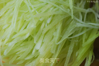 Enhance Appetite and Promote Digestion. Crystal Clear Cold Food-cold Salad Shredded Lettuce recipe