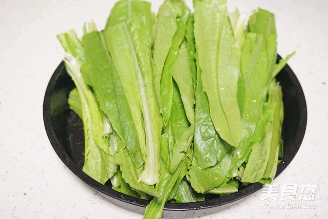 Lettuce with Tempeh and Dace in Oil recipe