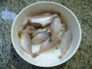 Spicy Small Rubber Fish recipe