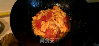 Crab-flavored Tomato Scrambled Eggs recipe