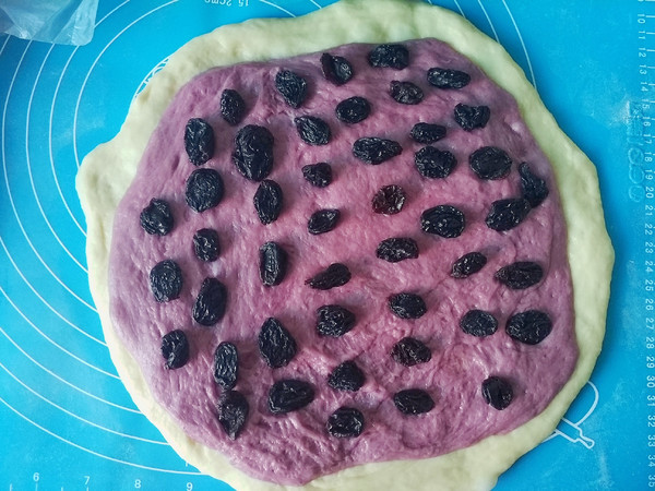 Purple Sweet Potato Blackcurrant Toast recipe