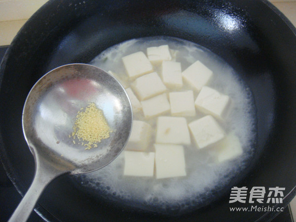 Tofu with Pine Nuts recipe