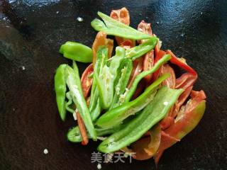 Stir-fried Sausage with Green and Red Pepper recipe