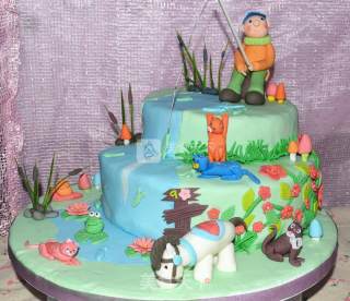 Leisure Holiday Fondant Cake recipe