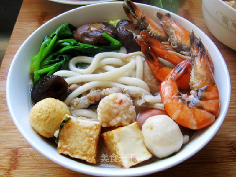Seafood Meatball Udon