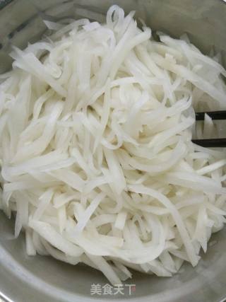 Vegetarian Stir-fried Shredded Radish recipe