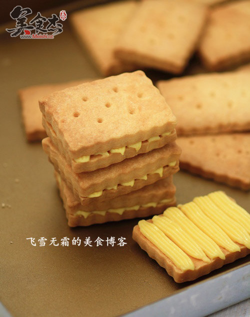 Custard Sandwich Biscuits recipe