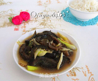 Braised Sea Cucumber with Abalone Sauce and Green Onion recipe