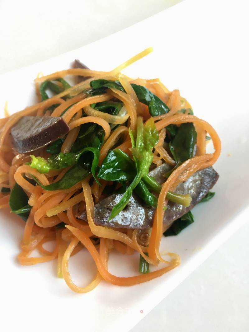Stir-fried Pork Liver with Carrots recipe