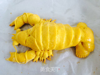 Lobster Bread with Red Bean Paste recipe