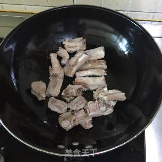 Braised Pork Ribs with Beans recipe