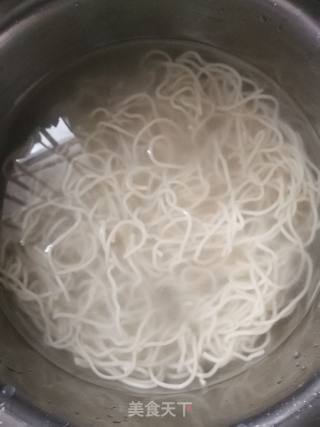 Hot and Sour Cold Noodles recipe