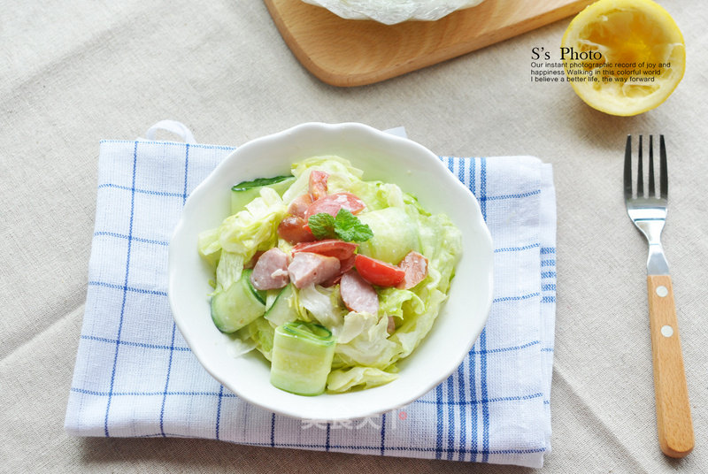 Refreshing Salad in Early Summer-cabbage Lemon Mayonnaise Salad