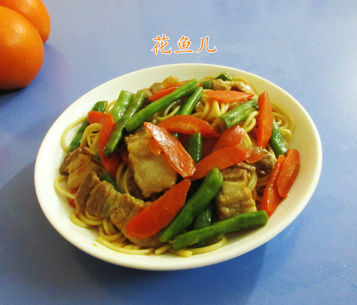 Braised Noodles with Pork Belly and String Beans recipe