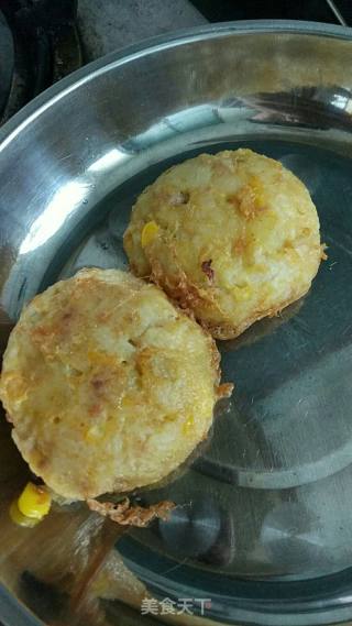 Fried Potato and Corn Minced Meat Pie recipe