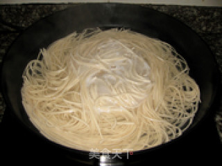 Zhejiang Snacks Fried Noodles with Mushrooms recipe