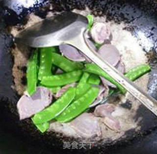 Fried Goose Gizzards with Snow Peas recipe