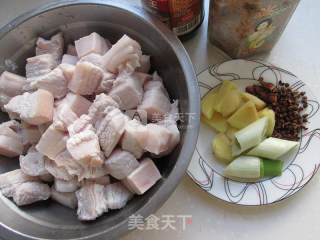 Classic Dish-braised Pork in Brown Sauce recipe